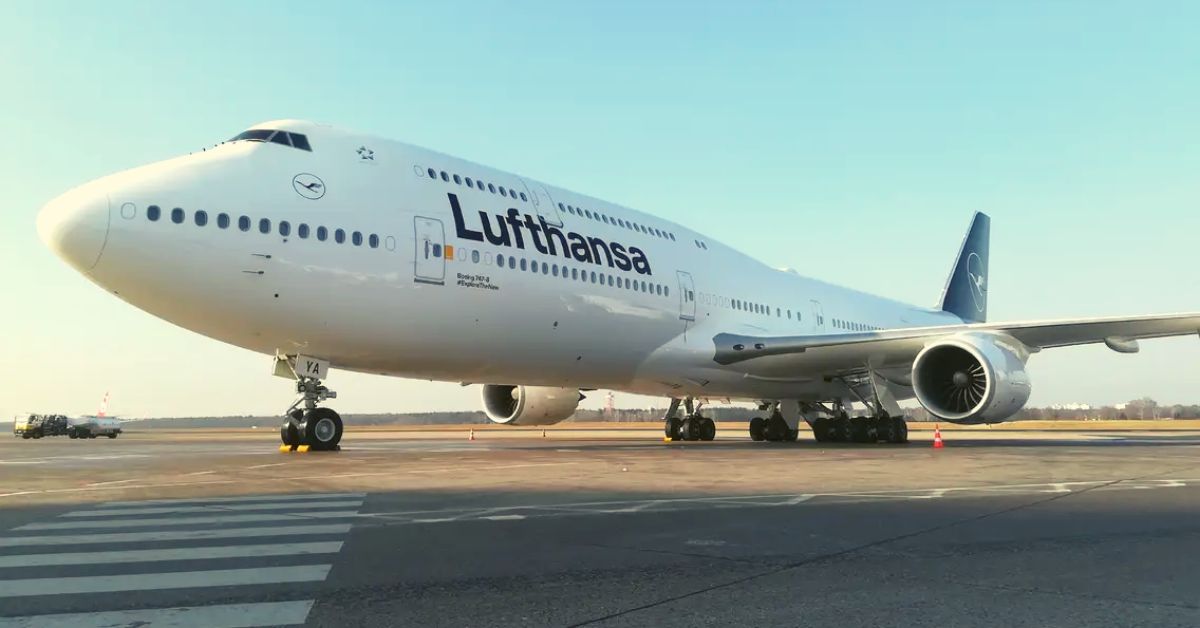 Boeing 747 Jumbo Jet 